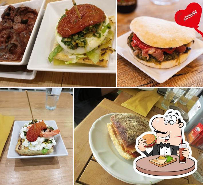 Prova un hamburger a La Cucina di Altamura