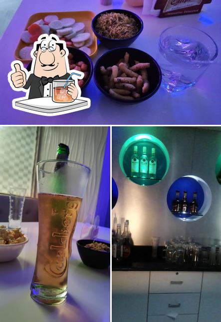 Fashion's Bar