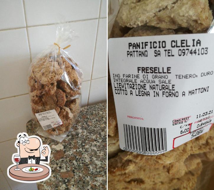 Platti al Da Clelia - Pane e biscotti