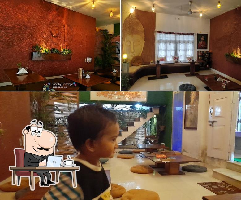 Check out how Your Cafe Story looks inside