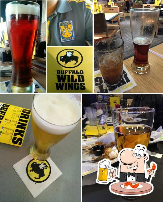 Cortesia de cumpleanos - Picture of Buffalo Wild Wings, Saltillo