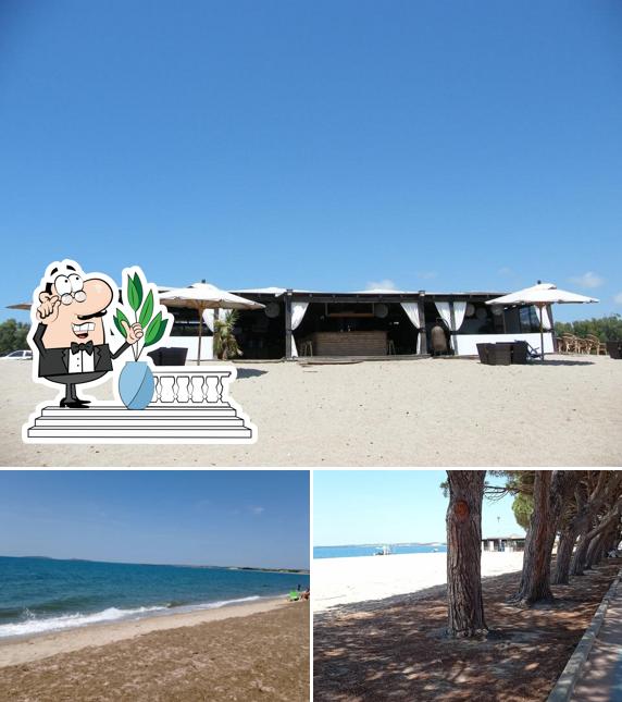 Puoi goderti l'aria fresca dal dehors di BEACH BAR TORREGRANDE