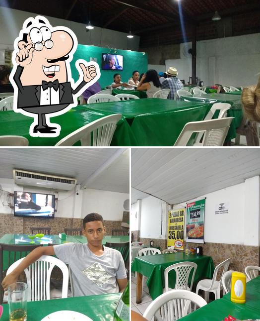 O interior do Bento's Pizza