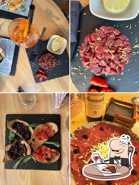 Prenditi i piatti di carne a Alleria Cocktail vino e taglieri