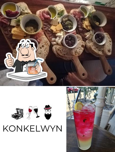 Помимо прочего, в Konkelwyn Wine bar есть напитки и еда