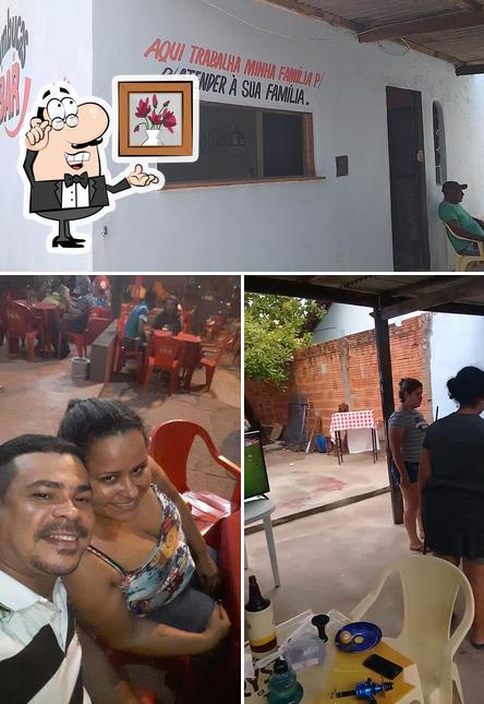 O interior do Cumbucas Bar