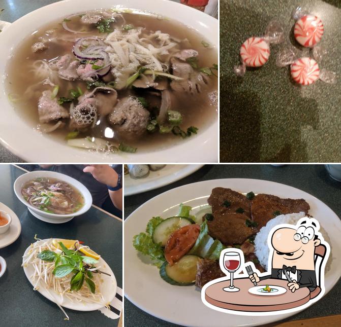 Блюда в "Phở Mango Thai & Vietnamese Cuisine"