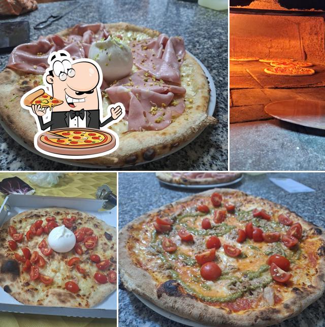 Scegli una pizza a Pizzeria Sa Pintadera