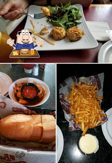 Food at Chickie's & Pete's