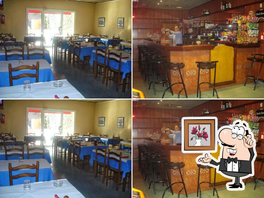El interior de Bar - Restaurant La Curenya de l'Angela