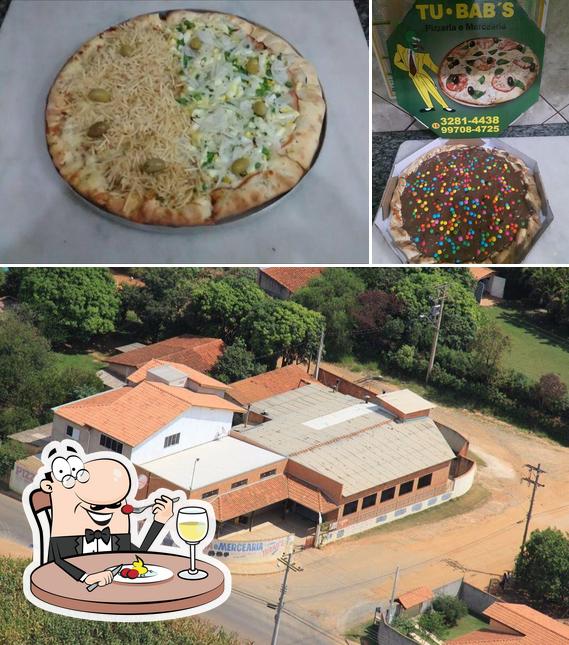 A imagem da comida e exterior no Pizzaria Tubabs