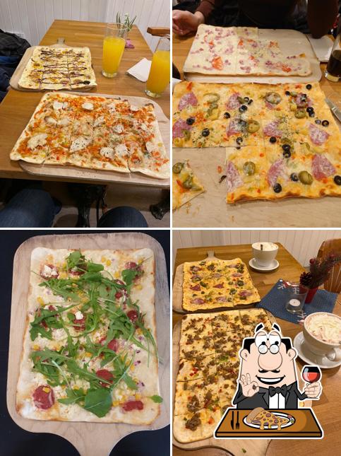 Try out pizza at Das Flammkuchenhaus