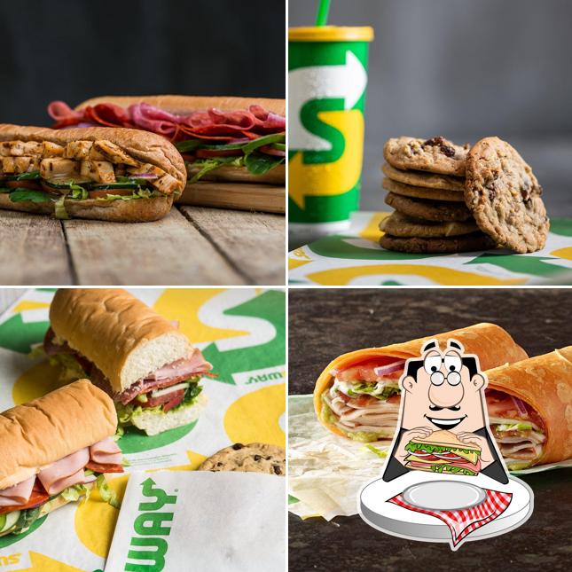 Клубные сэндвичи в "Subway"