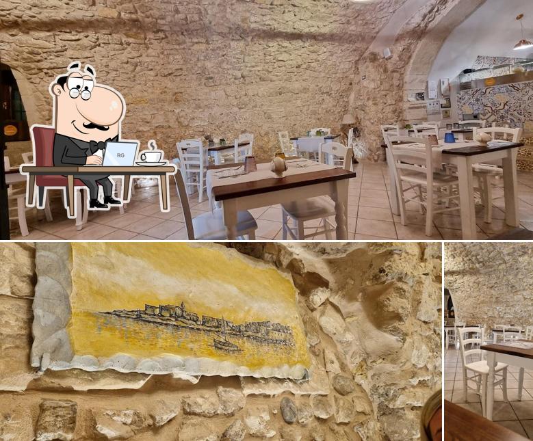 La interni e cibo del ristorante