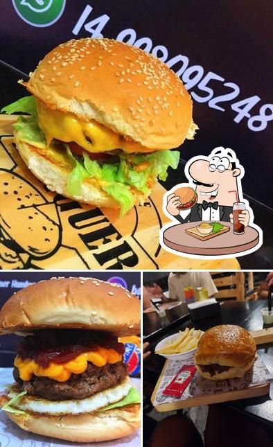 Peça um hambúrguer no HOUSE BURGUER