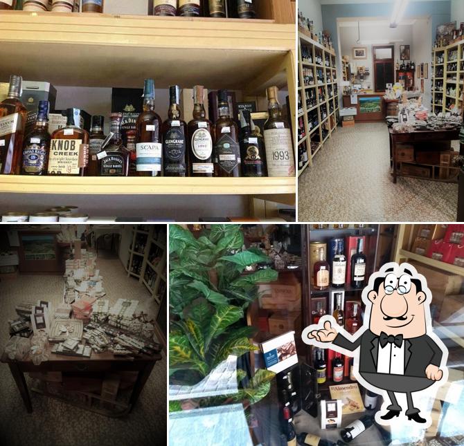 L'intérieur de Enoteca Caggiati