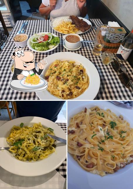 Espaguete carbonara em Pasta Beach