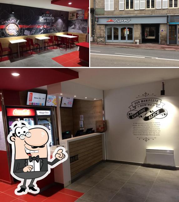 L'intérieur de Pizza Hut