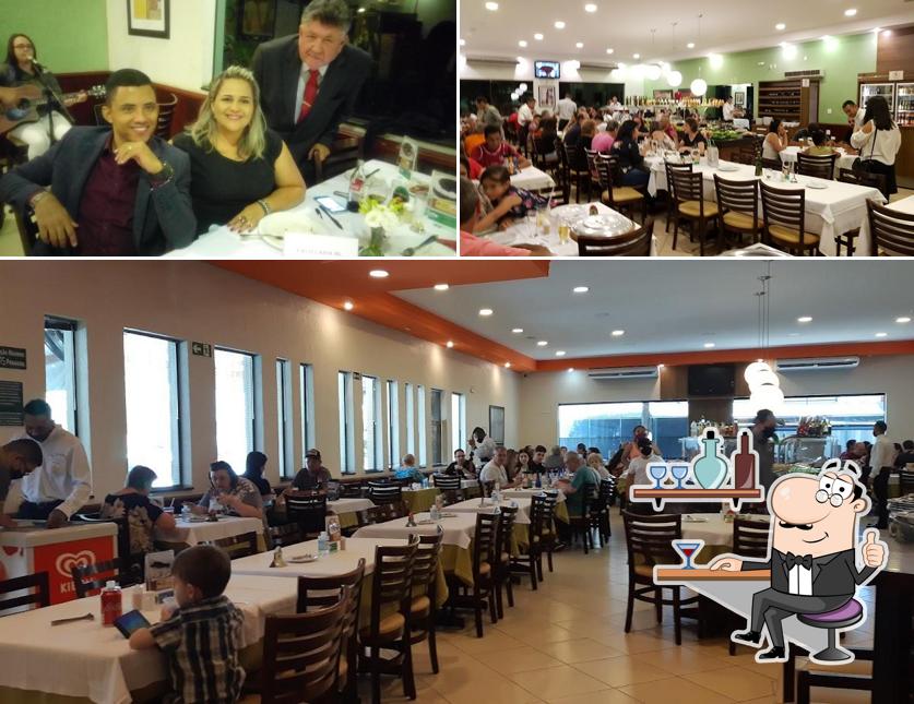 O interior do Churrascaria Paineiras