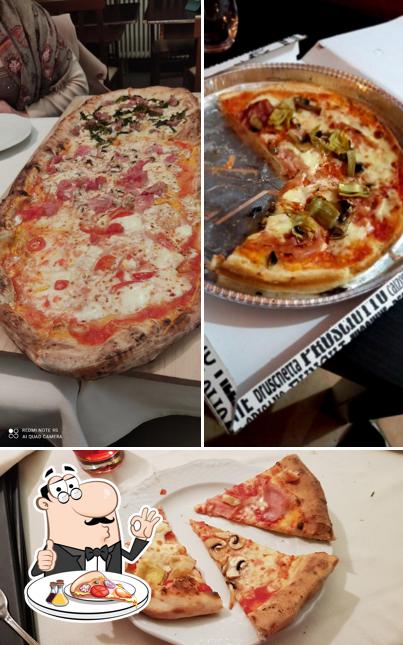 Отведайте пиццу в "Pizzeria Ristorante Al Petitot"
