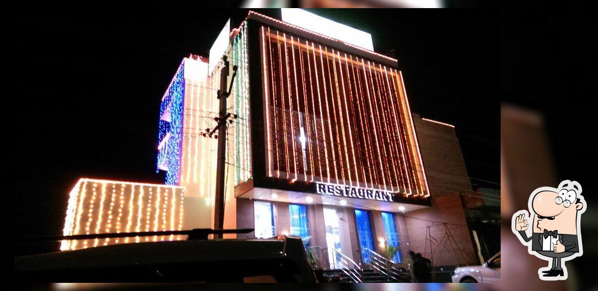 The Pankhudi Hotel BAr & Restaurent