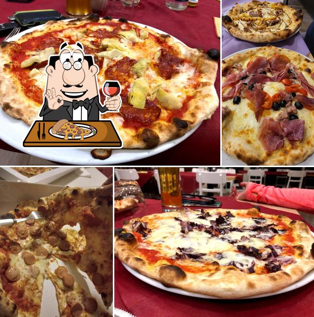 Ordina una pizza a Ristorante Pizzeria Il Pomodorino