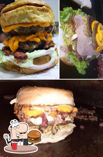 Peça um hambúrguer no Bat burger