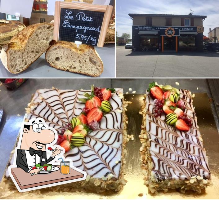 La nourriture et extérieur du restaurant
