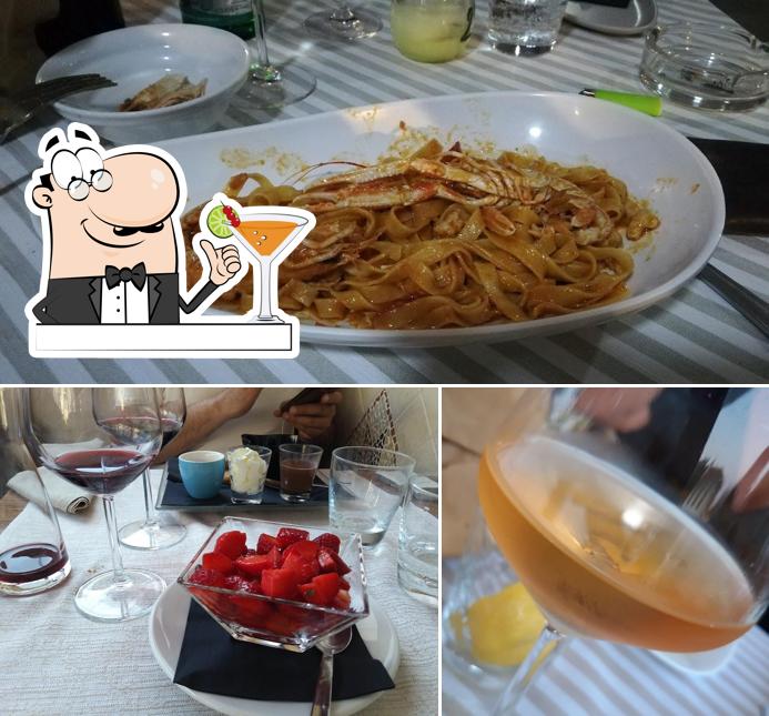 Tra le diverse cose da Ristorante La Sirena si possono trovare la bevanda e cibo