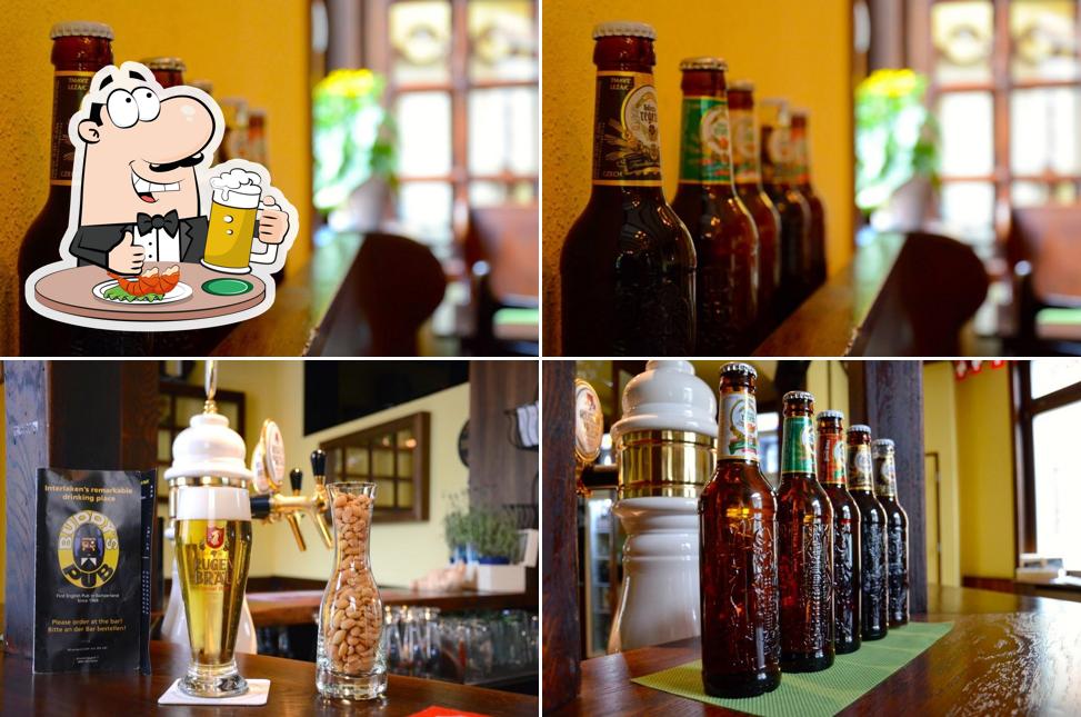 Buddy's Pub serve un'ampia gamma di birre