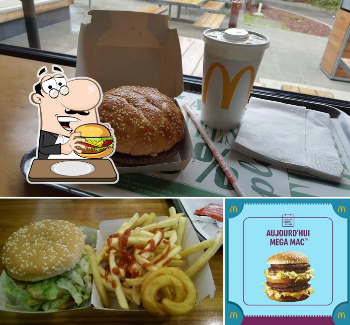 Commandez un hamburger à McDonald's