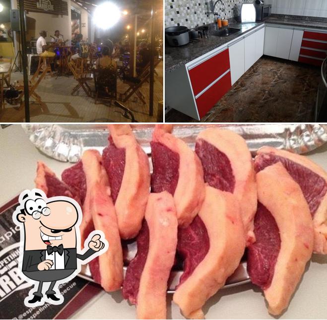 Entre diferentes coisas, interior e eu no podem ser encontrados no Espetinho Barbecue