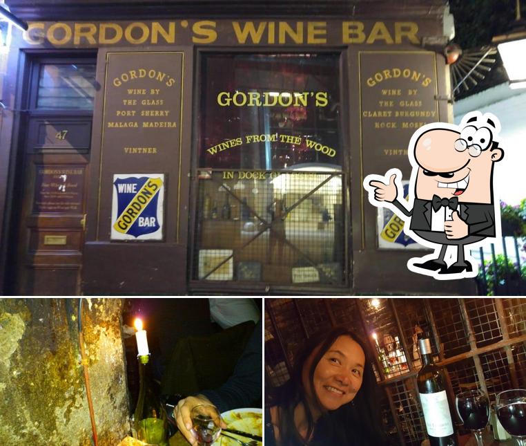 Aquí tienes una imagen de Gordon's Wine Bar