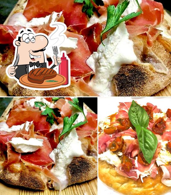 Prenditi i un pasto a base di carne a Valentino's Pizza