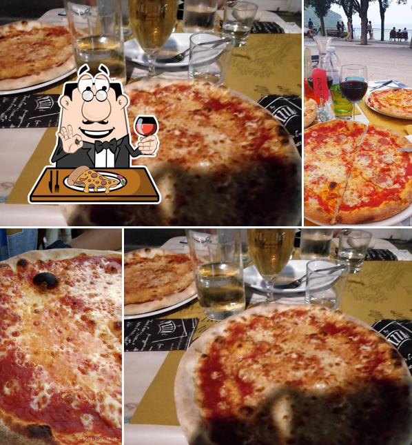 Choisissez des pizzas à Pizzeria La Piazza