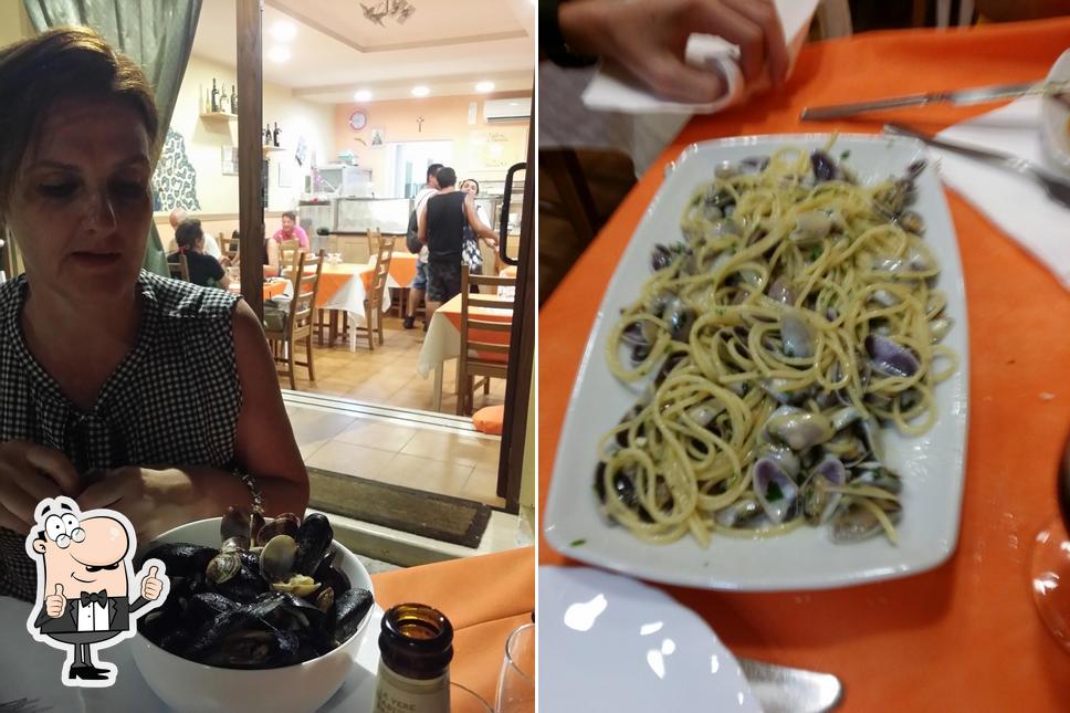 Mire esta imagen de Trattoria La Piazzetta da Percuoco