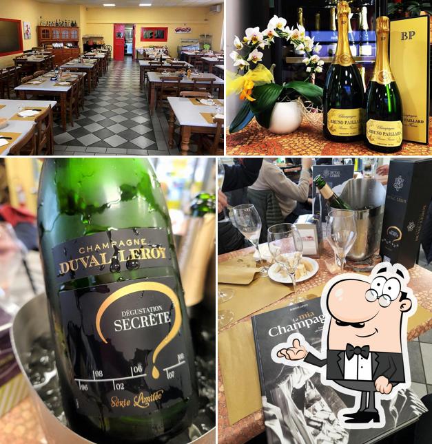 Tra le diverse cose da Bar Ristorante La Torre si possono trovare la interni e bevanda