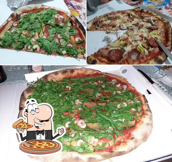 Scegli tra le svariate varianti di pizza