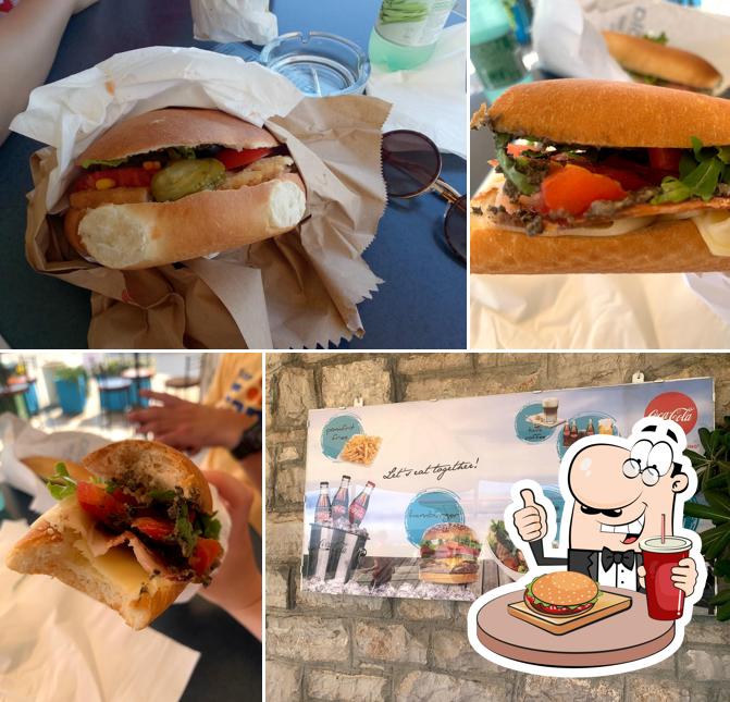 Gli hamburger di Arguola Fast Food potranno soddisfare molti gusti diversi