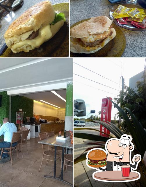 Experimente um hambúrguer no Churrascaria O Dotinha
