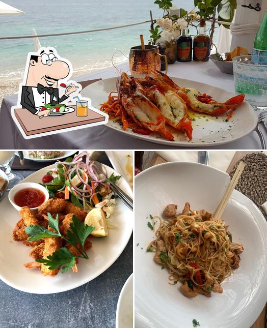 Meals at Papaya Beach