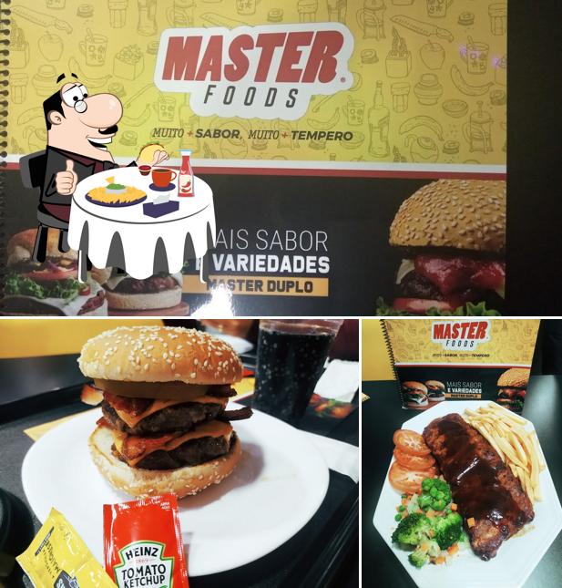 Consiga um hambúrguer no Master Foods