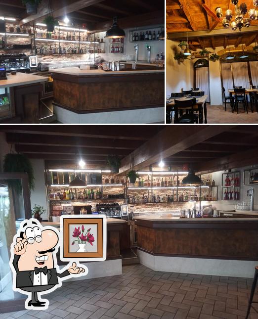Gli interni di L'Officina Drink Bar & Restaurant in Via S.Faustino