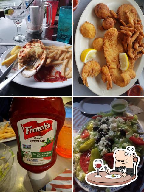 Marguerita Grill, 10200 W Halls River Rd in Homosassa Seafood