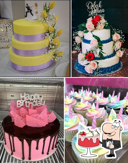 Cloud Cakes and Desserts by Auntie Lou in Edmonton