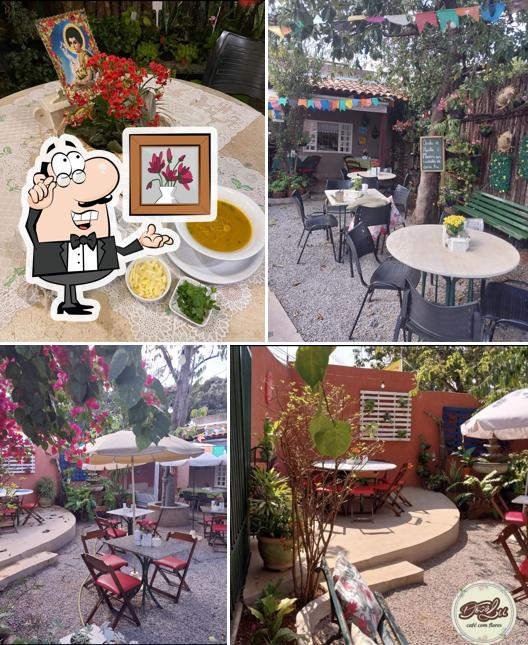O interior do Docelu Café