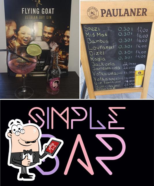 Voir cette photo de Simple bar