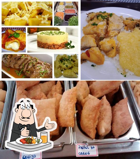 Comida em Colher de Pau