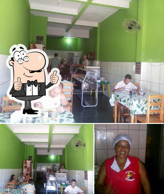 Look at this image of Restaurante da Elizangela