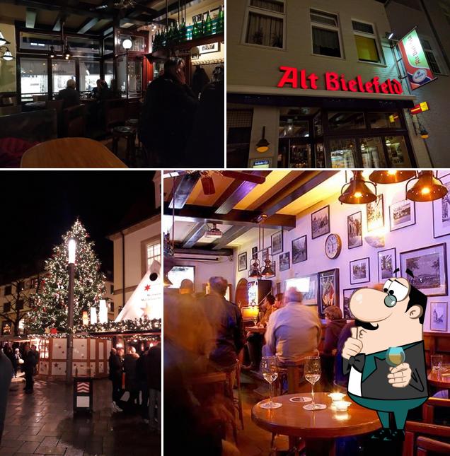 Взгляните на изображение ресторана "Alt Bielefeld"